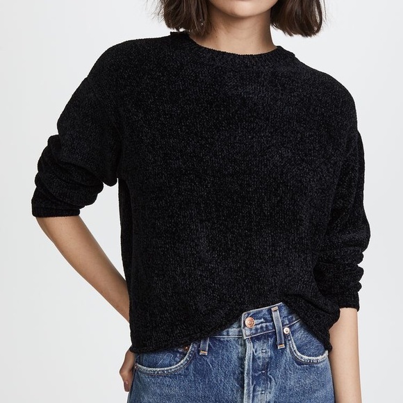 Forever 21 Sweaters - Black Chenille Cozy Crop Sweater